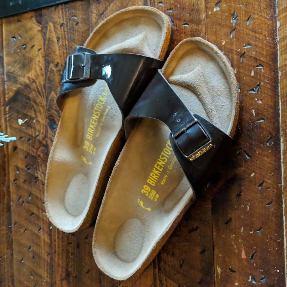 Never worn single strap shiny brown Birkenstock